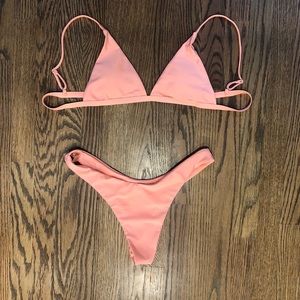 String Bikini triangle top cheeky bottom size L peach color Excellent co…